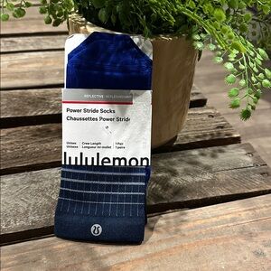 NWT Lululemon power stride chaussettes socks riverside blue Size M reflective